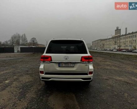 Белый Тойота Ленд Крузер, объемом двигателя 4.46 л и пробегом 192 тыс. км за 54555 $, фото 4 на Automoto.ua