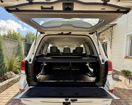 Белый Тойота Ленд Крузер, объемом двигателя 4.46 л и пробегом 195 тыс. км за 44999 $, фото 20 на Automoto.ua