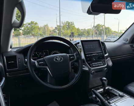 Белый Тойота Ленд Крузер, объемом двигателя 4.46 л и пробегом 111 тыс. км за 58900 $, фото 14 на Automoto.ua