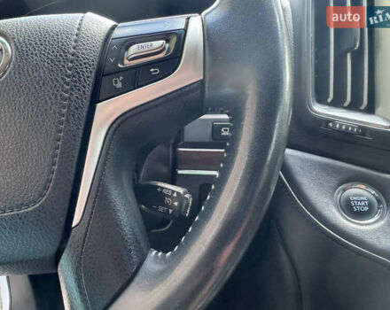 Белый Тойота Ленд Крузер, объемом двигателя 4.61 л и пробегом 122 тыс. км за 54000 $, фото 45 на Automoto.ua