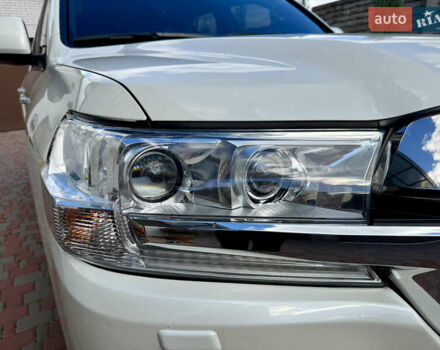 Белый Тойота Ленд Крузер, объемом двигателя 4.46 л и пробегом 195 тыс. км за 44999 $, фото 14 на Automoto.ua