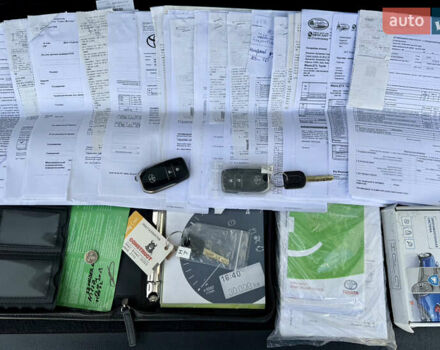 Белый Тойота Ленд Крузер, объемом двигателя 4.46 л и пробегом 195 тыс. км за 44999 $, фото 40 на Automoto.ua