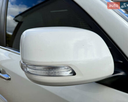 Белый Тойота Ленд Крузер, объемом двигателя 4.46 л и пробегом 195 тыс. км за 44999 $, фото 12 на Automoto.ua