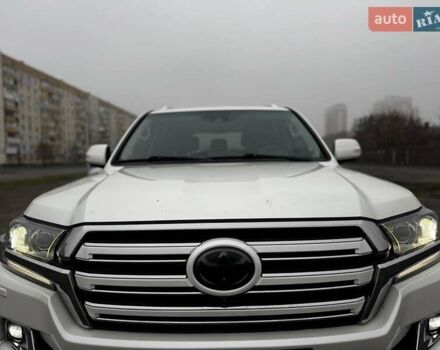 Белый Тойота Ленд Крузер, объемом двигателя 4.46 л и пробегом 192 тыс. км за 54555 $, фото 2 на Automoto.ua