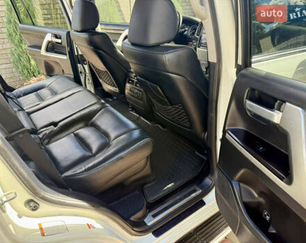 Белый Тойота Ленд Крузер, объемом двигателя 4.46 л и пробегом 195 тыс. км за 44999 $, фото 26 на Automoto.ua