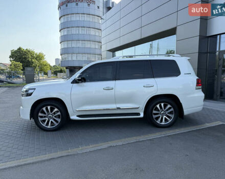 Белый Тойота Ленд Крузер, объемом двигателя 4.46 л и пробегом 111 тыс. км за 58900 $, фото 7 на Automoto.ua