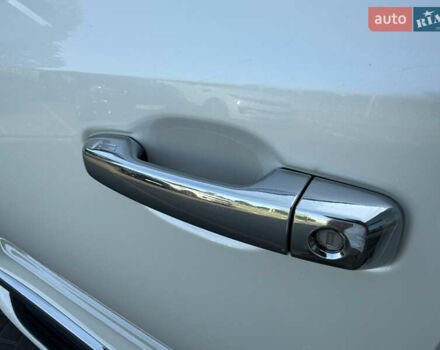 Белый Тойота Ленд Крузер, объемом двигателя 4.46 л и пробегом 111 тыс. км за 58900 $, фото 9 на Automoto.ua