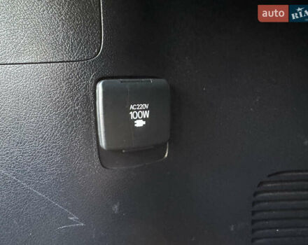 Белый Тойота Ленд Крузер, объемом двигателя 4.61 л и пробегом 122 тыс. км за 54000 $, фото 12 на Automoto.ua