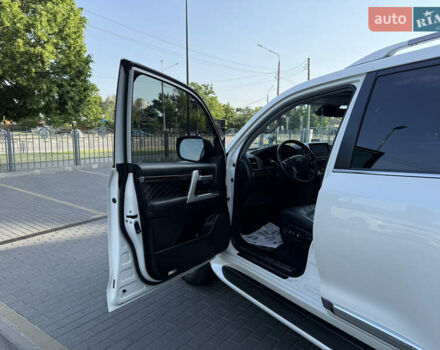 Белый Тойота Ленд Крузер, объемом двигателя 4.46 л и пробегом 111 тыс. км за 58900 $, фото 10 на Automoto.ua