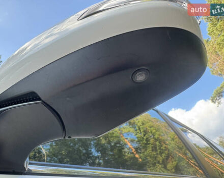 Белый Тойота Ленд Крузер, объемом двигателя 4.61 л и пробегом 122 тыс. км за 54000 $, фото 20 на Automoto.ua