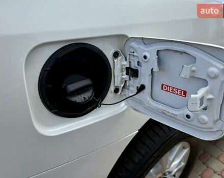 Белый Тойота Ленд Крузер, объемом двигателя 4.46 л и пробегом 195 тыс. км за 44999 $, фото 18 на Automoto.ua