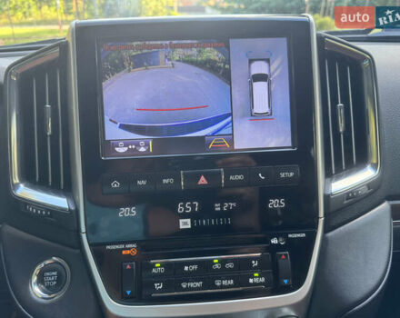 Белый Тойота Ленд Крузер, объемом двигателя 4.61 л и пробегом 122 тыс. км за 54000 $, фото 33 на Automoto.ua