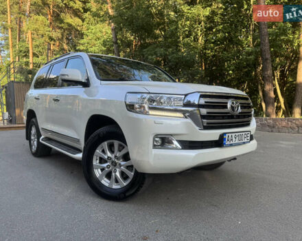 Белый Тойота Ленд Крузер, объемом двигателя 4.61 л и пробегом 122 тыс. км за 54000 $, фото 1 на Automoto.ua
