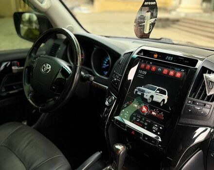 Белый Тойота Ленд Крузер, объемом двигателя 2.5 л и пробегом 250 тыс. км за 23999 $, фото 11 на Automoto.ua