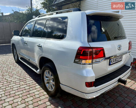 Белый Тойота Ленд Крузер, объемом двигателя 4.46 л и пробегом 195 тыс. км за 44999 $, фото 3 на Automoto.ua