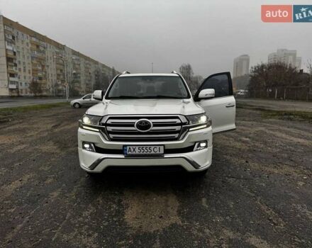 Белый Тойота Ленд Крузер, объемом двигателя 4.46 л и пробегом 192 тыс. км за 54555 $, фото 8 на Automoto.ua