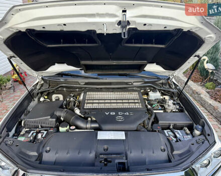 Белый Тойота Ленд Крузер, объемом двигателя 4.46 л и пробегом 195 тыс. км за 44999 $, фото 29 на Automoto.ua