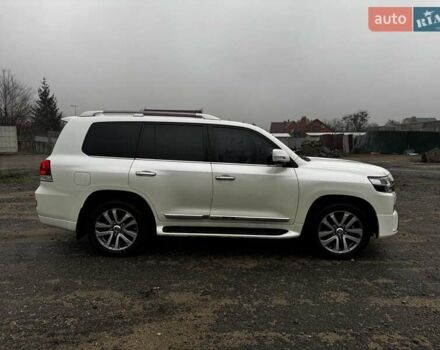 Белый Тойота Ленд Крузер, объемом двигателя 4.46 л и пробегом 192 тыс. км за 54555 $, фото 5 на Automoto.ua