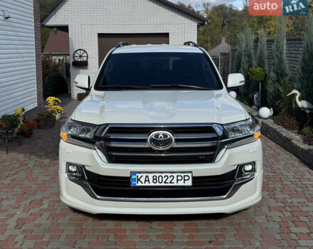 Белый Тойота Ленд Крузер, объемом двигателя 4.46 л и пробегом 195 тыс. км за 44999 $, фото 1 на Automoto.ua