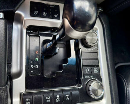 Белый Тойота Ленд Крузер, объемом двигателя 4.46 л и пробегом 195 тыс. км за 44999 $, фото 33 на Automoto.ua