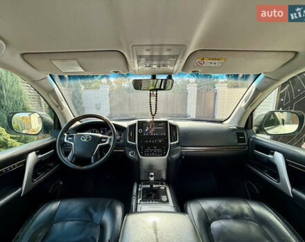 Белый Тойота Ленд Крузер, объемом двигателя 4.46 л и пробегом 195 тыс. км за 44999 $, фото 25 на Automoto.ua