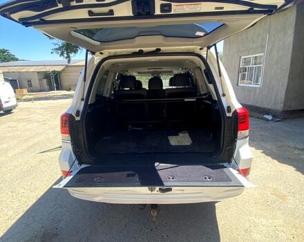 Белый Тойота Ленд Крузер, объемом двигателя 4.6 л и пробегом 250 тыс. км за 60000 $, фото 3 на Automoto.ua