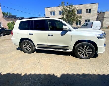 Білий Тойота Ленд Крузер, об'ємом двигуна 4.6 л та пробігом 0 тис. км за 60000 $, фото 3 на Automoto.ua