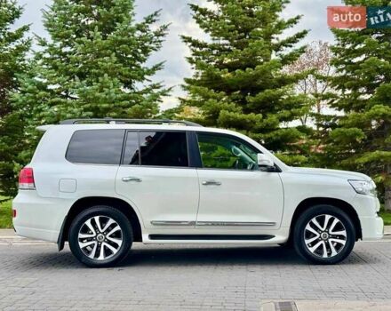 Білий Тойота Ленд Крузер, об'ємом двигуна 4.46 л та пробігом 190 тис. км за 48000 $, фото 6 на Automoto.ua