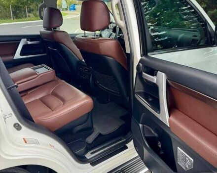 Білий Тойота Ленд Крузер, об'ємом двигуна 4.46 л та пробігом 190 тис. км за 48000 $, фото 29 на Automoto.ua