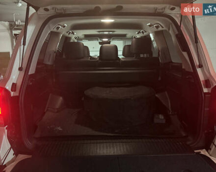 Білий Тойота Ленд Крузер, об'ємом двигуна 4.61 л та пробігом 112 тис. км за 53500 $, фото 14 на Automoto.ua