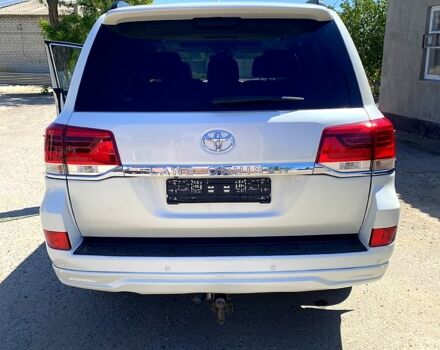 Белый Тойота Ленд Крузер, объемом двигателя 4.6 л и пробегом 250 тыс. км за 60000 $, фото 2 на Automoto.ua