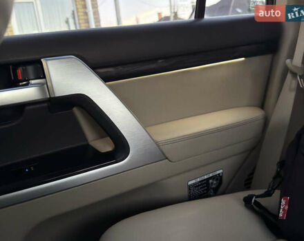 Білий Тойота Ленд Крузер, об'ємом двигуна 4.61 л та пробігом 239 тис. км за 47000 $, фото 10 на Automoto.ua