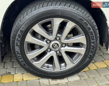 Білий Тойота Ленд Крузер, об'ємом двигуна 4.61 л та пробігом 239 тис. км за 48500 $, фото 13 на Automoto.ua