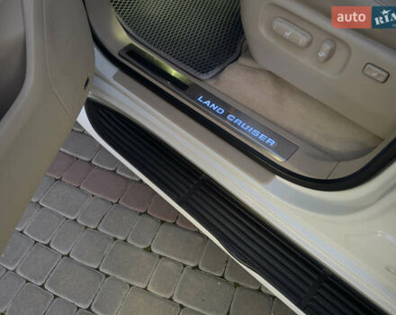 Білий Тойота Ленд Крузер, об'ємом двигуна 4.61 л та пробігом 239 тис. км за 48500 $, фото 7 на Automoto.ua