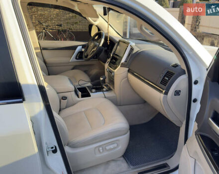 Білий Тойота Ленд Крузер, об'ємом двигуна 4.61 л та пробігом 239 тис. км за 48500 $, фото 8 на Automoto.ua