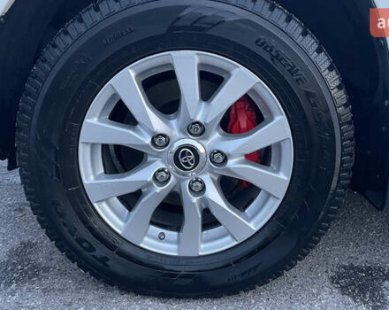 Белый Тойота Ленд Крузер, объемом двигателя 4.46 л и пробегом 125 тыс. км за 58000 $, фото 35 на Automoto.ua