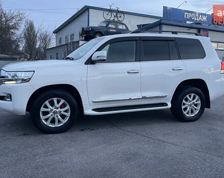 Белый Тойота Ленд Крузер, объемом двигателя 4.46 л и пробегом 125 тыс. км за 58000 $, фото 2 на Automoto.ua