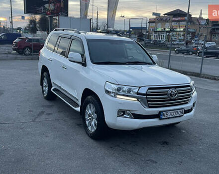 Белый Тойота Ленд Крузер, объемом двигателя 4.46 л и пробегом 125 тыс. км за 58000 $, фото 10 на Automoto.ua