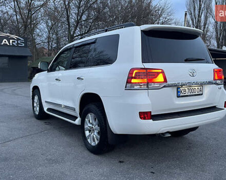 Белый Тойота Ленд Крузер, объемом двигателя 4.46 л и пробегом 125 тыс. км за 58000 $, фото 4 на Automoto.ua