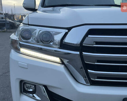 Белый Тойота Ленд Крузер, объемом двигателя 4.46 л и пробегом 125 тыс. км за 58000 $, фото 12 на Automoto.ua