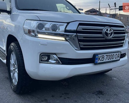 Белый Тойота Ленд Крузер, объемом двигателя 4.46 л и пробегом 125 тыс. км за 58000 $, фото 11 на Automoto.ua