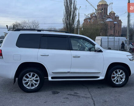 Белый Тойота Ленд Крузер, объемом двигателя 4.46 л и пробегом 125 тыс. км за 58000 $, фото 8 на Automoto.ua