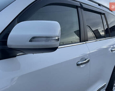 Белый Тойота Ленд Крузер, объемом двигателя 4.46 л и пробегом 125 тыс. км за 58000 $, фото 17 на Automoto.ua