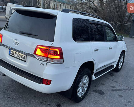 Белый Тойота Ленд Крузер, объемом двигателя 4.46 л и пробегом 125 тыс. км за 58000 $, фото 31 на Automoto.ua