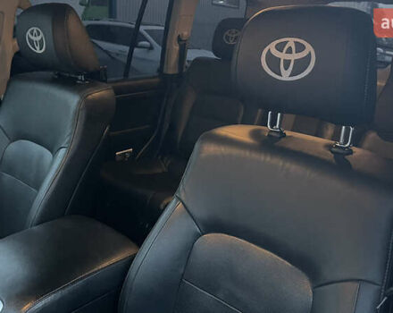 Белый Тойота Ленд Крузер, объемом двигателя 4.46 л и пробегом 125 тыс. км за 58000 $, фото 22 на Automoto.ua