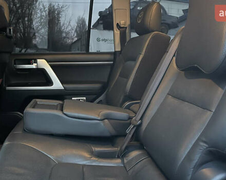 Белый Тойота Ленд Крузер, объемом двигателя 4.46 л и пробегом 125 тыс. км за 58000 $, фото 28 на Automoto.ua