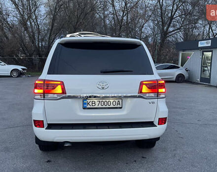 Белый Тойота Ленд Крузер, объемом двигателя 4.46 л и пробегом 125 тыс. км за 58000 $, фото 5 на Automoto.ua
