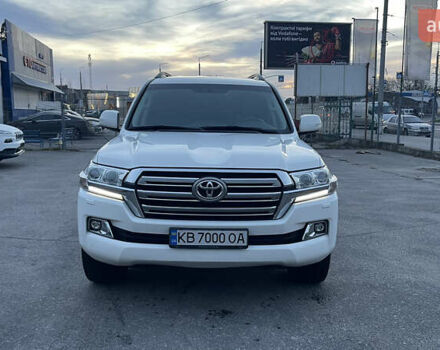 Белый Тойота Ленд Крузер, объемом двигателя 4.46 л и пробегом 125 тыс. км за 58000 $, фото 1 на Automoto.ua