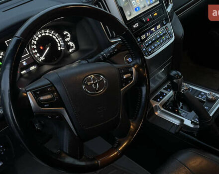 Белый Тойота Ленд Крузер, объемом двигателя 4.46 л и пробегом 125 тыс. км за 58000 $, фото 27 на Automoto.ua