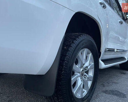 Белый Тойота Ленд Крузер, объемом двигателя 4.46 л и пробегом 125 тыс. км за 58000 $, фото 32 на Automoto.ua